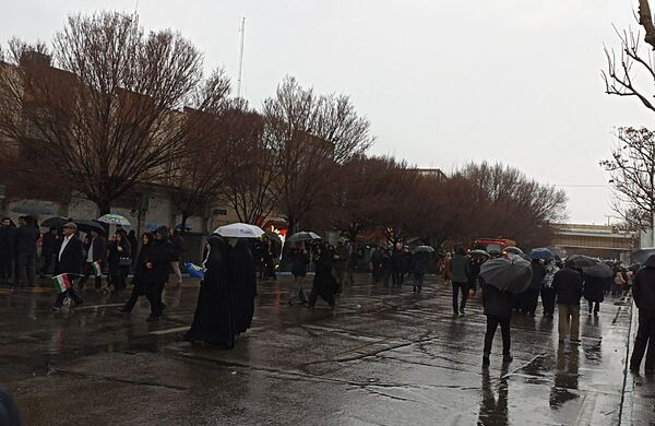 باران هم حریف عشق به وطن نشد