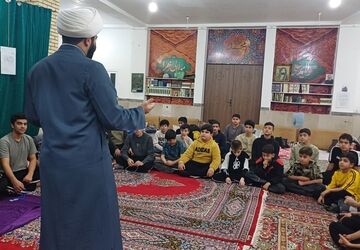 اعتکاف دانش آموزی پسران در مسجد ولایت شهر ایلام آغاز شد