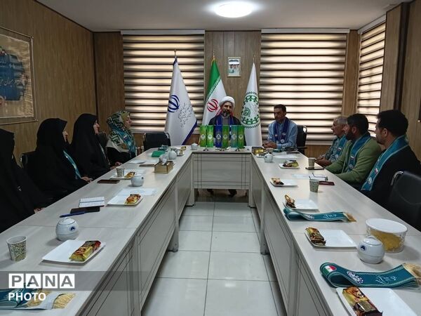 نشست هم‌اندیشی مربیان ارشد و پیشکسوتان سازمان دانش‌آموزی استان البرز