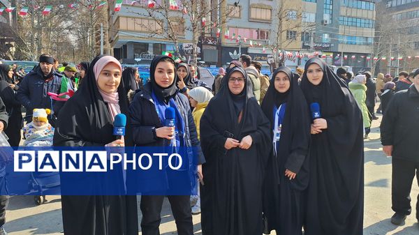 راهپیمایی یوم‌الله ۲۲بهمن با حضور پرشور مردم در استان البرز