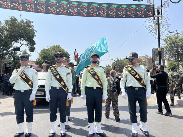تشییع پیکر شهید ایمان وحیدی در آشخانه
