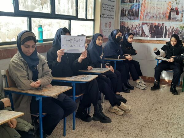  طرح مانا در دبیرستان امامت مهدیه با هدف ارتقای سلامت روان دانش‌آموزان برگزار شد 