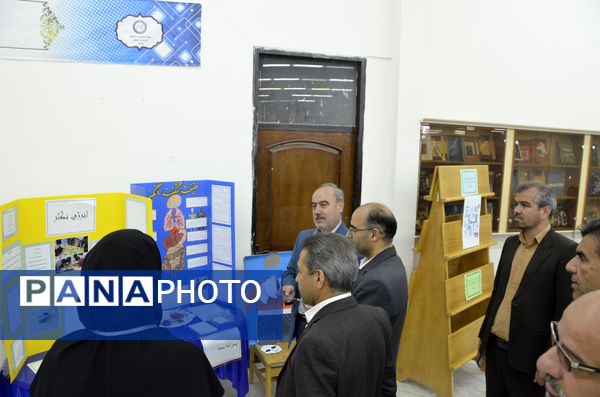 افتتاح نمایشگاه پژوهش های دانش آموزی در چارچوب جشنواره جابر بن حیان 
