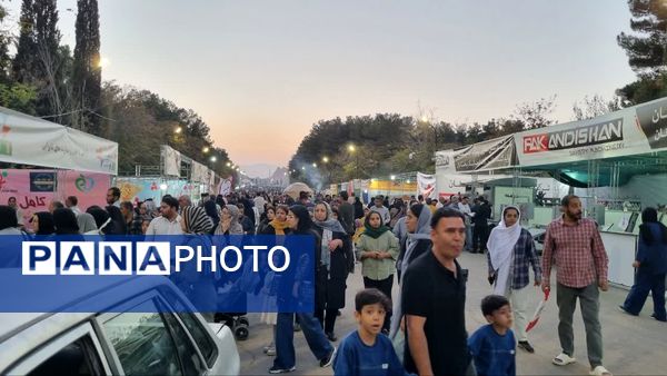 پایان بخش جشنواره نان گرم با حضور گرم مردم