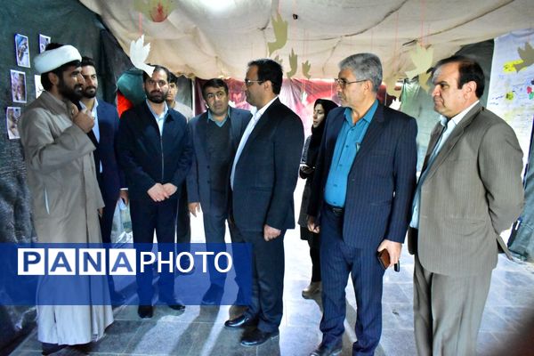 بازدید مسئولان از نمایشگاه «مهر مادری» در ورزشگاه یاسوج