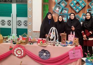 بازدید مسئولان ناحیه دو شهرری از نمایشگاه پژوهش دبستان شاهد ام‌البنین (س)