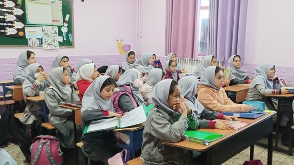 بازدید شورای اجتماعی محله لشکر از دبستان پنجم مهر