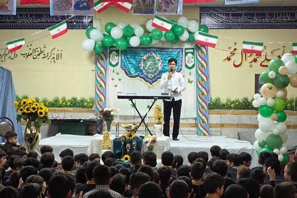 جشن میلاد با سعادت حضرت مهدی موعود(ع)در دبستان حاج همت بهارستان ۲