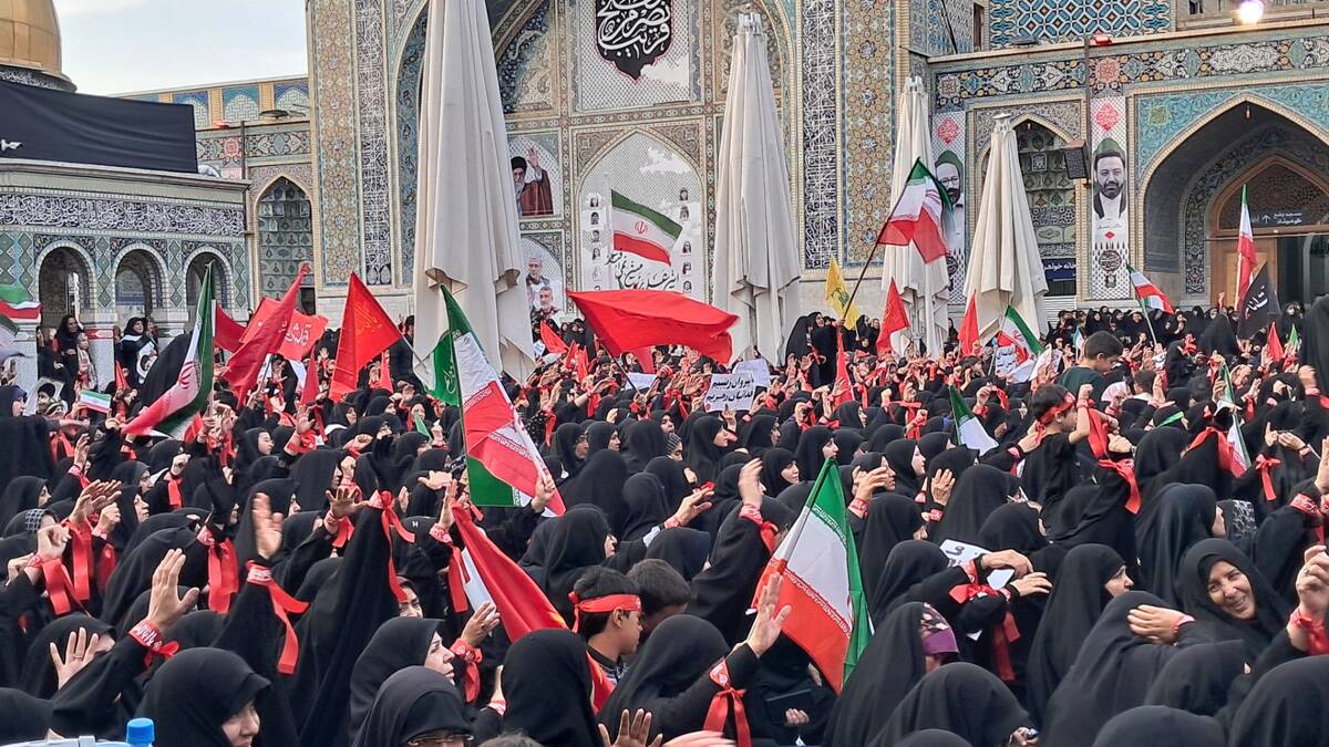 گردهمایی باشکوه بانوان مشهدی در اجتماع "یک ایران یک زینب" در حرم مطهر رضوی
