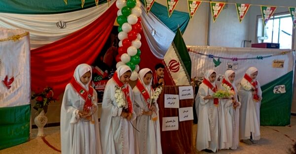 برگزاری مراسم زنگ انقلاب در فاروج