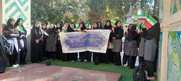 تجمع دانش‌آموزان البرزی در راستای پویش «اسرائیل او را کشت» در مصلی کرج 