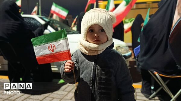 از کودک تا پیر، حضور هر ایرانی در دفاع از آرمان‌ها