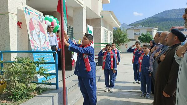 جشن عاطفه‌ها در دبستان شهید سلیمانی شهرستان رامیان
