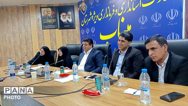 بازدید میدانی مدیرکل امور تربیتی از مراکز مشاوره، میز خدمت و کانون فرهنگی هنری میناب