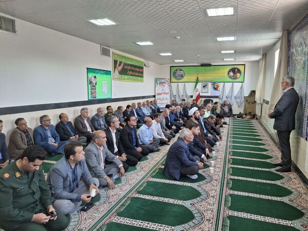 آیین تجلیل از رزمندگان و آزادگان سرافراز دفاع مقدس 