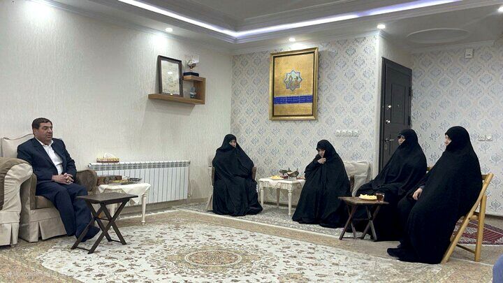 حضور مخبر در منزل شهید رئیسی