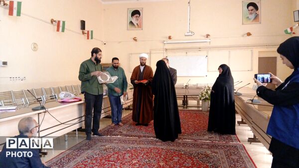 تقدیر از کارشناس روابط عمومی و خبرنگاران پانا تویسرکان
