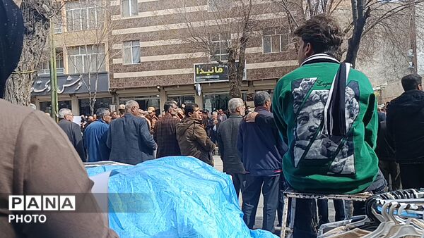 حضور کودکان در تشییع شهدای استان چهارمحال وبختیاری 
