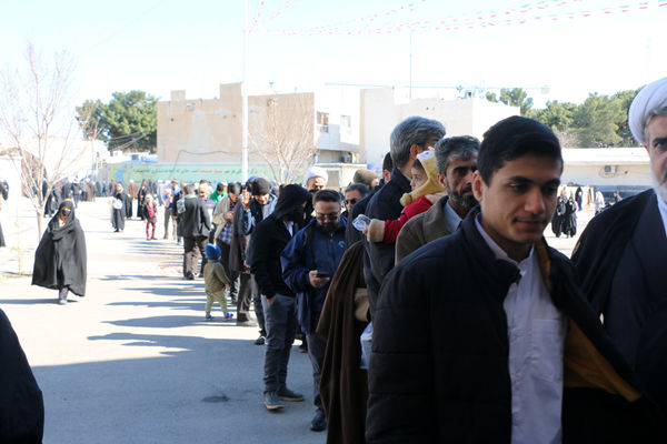 شور انتخاباتی مردم قم در یازدهم اسفند-1