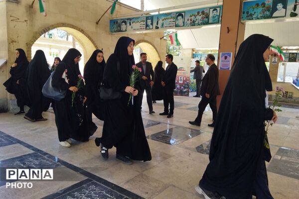 چهلمین روز عروج؛ مراسم یادبود شهید علیرضا مهرپور، حماسه ناو دنا در جنگ رمضان
