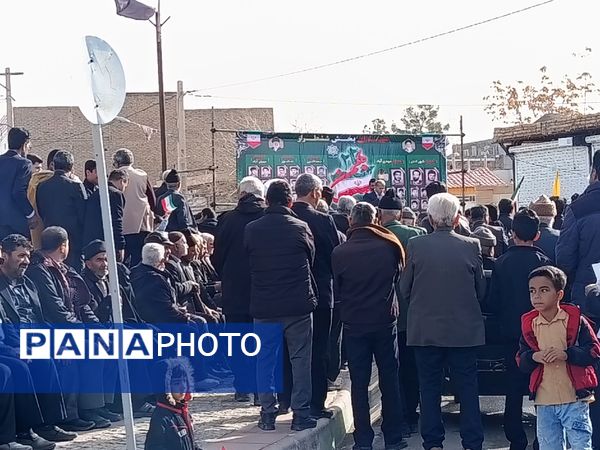حضور پرشور مردم در راهپیمایی ۲۲ بهمن شهرستان کندر