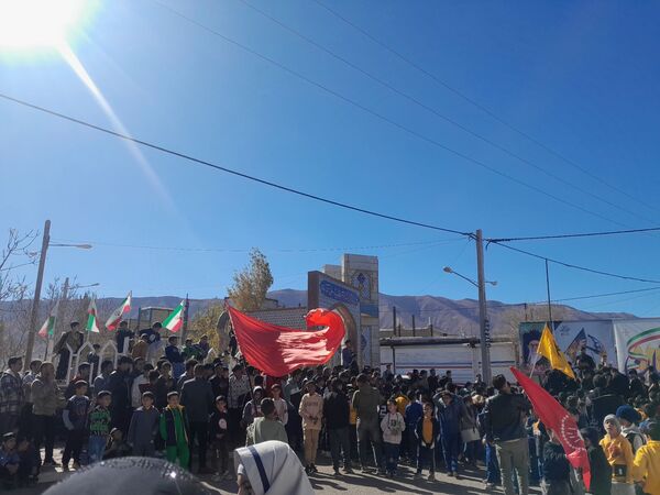 حضور پرشور و حماسه‌آفرین دانش‌آموزان نسر در راهپیمایی یوم‌الله ۱۳ آبان