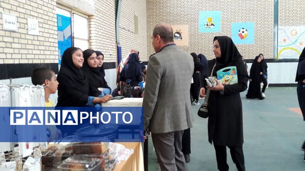 برپایی بازارچه مدرسه‌ای در مجتمع عشایری امید انقلاب