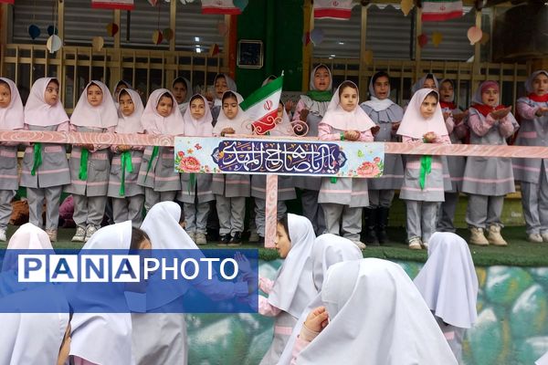 جشن نیمه شعبان و فجر با شور پیشتازان در مدرسه شهید جواد سرافراز