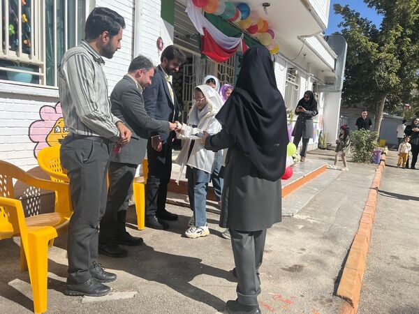 جشن شکوفه‌ها در مدارس سملقان