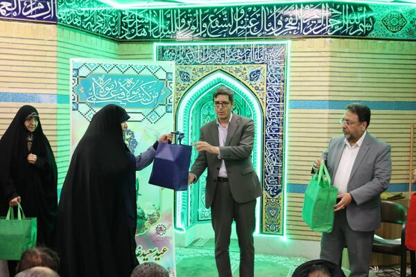 تجلیل از ۴۰ معلم برگزیده قرآن و عترت منطقه ۱۴ تهران در جشن باشکوه غدیر