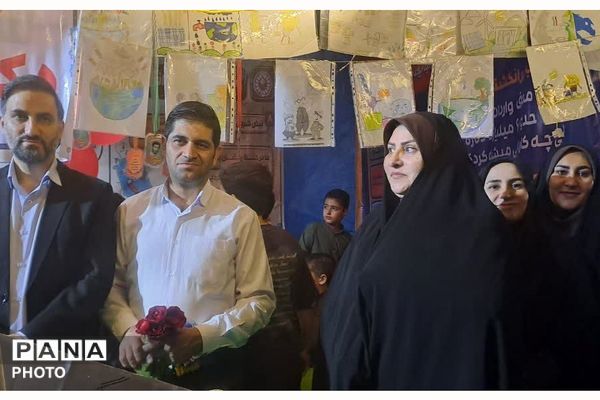  بازدید رئیس سازمان دانش‌آموزی شهرستانهای استان تهران از غرفه «با انرژی‌ها» منطقه کهریزک