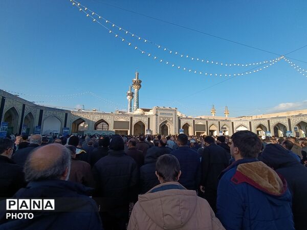 نماز بندگی در مشهد 