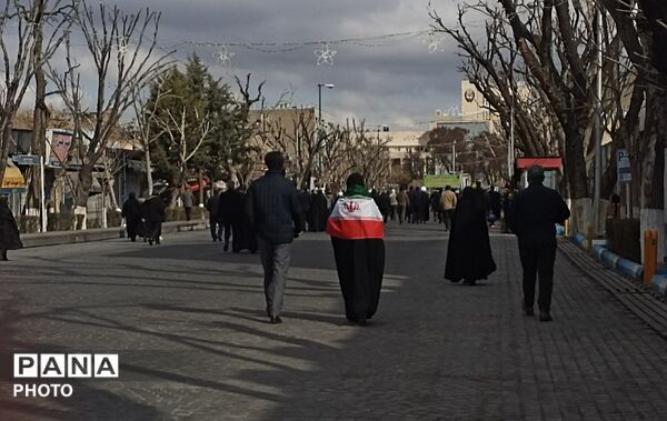 تجدید‌ میثاق‌ مردمان‌ غیور‌ تبریز‌ در‌ تشییع‌ پیکر‌ شهدای اقتدار