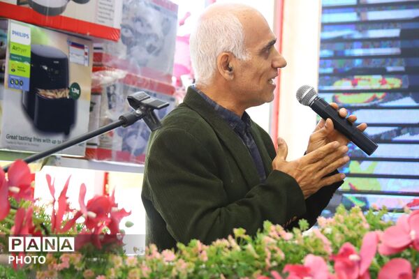 جشنواره بزرگ خریداران ماهی در تبریز