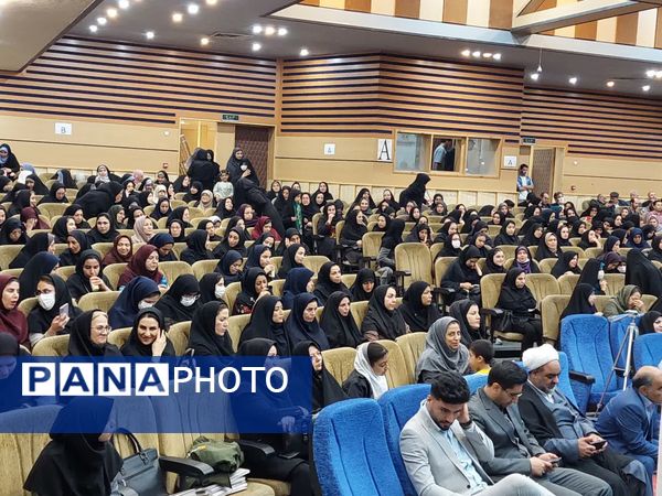 از فرهنگیان شاخص خرمدره تقدیر شد