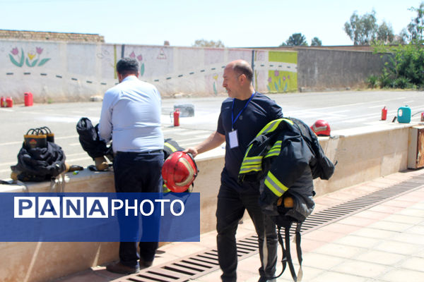 رقابت‌های اطفاء حریق مراقبین سلامت استان قم