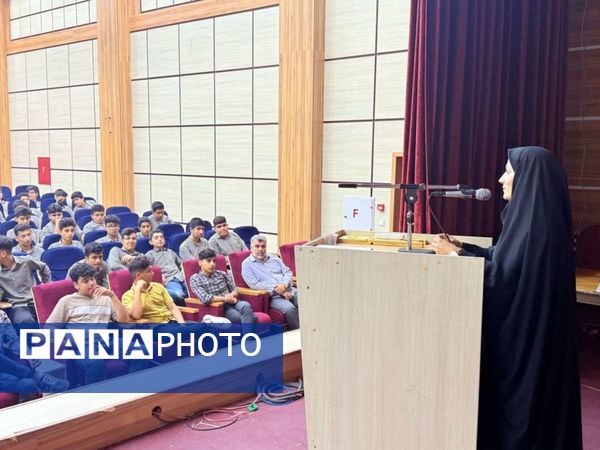 همایش هدایت تحصیلی در گناوه