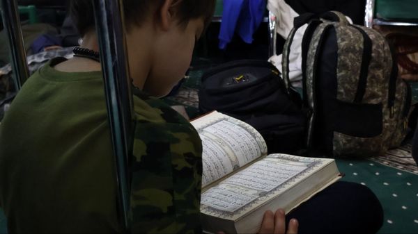 برگزاری مراسم خوانش اعمال ام‌داوود در سومین روز اعتکاف 