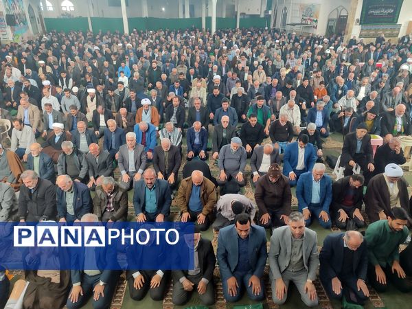 شور آخرین نماز جمعه ماه رمضان در قائمشهر