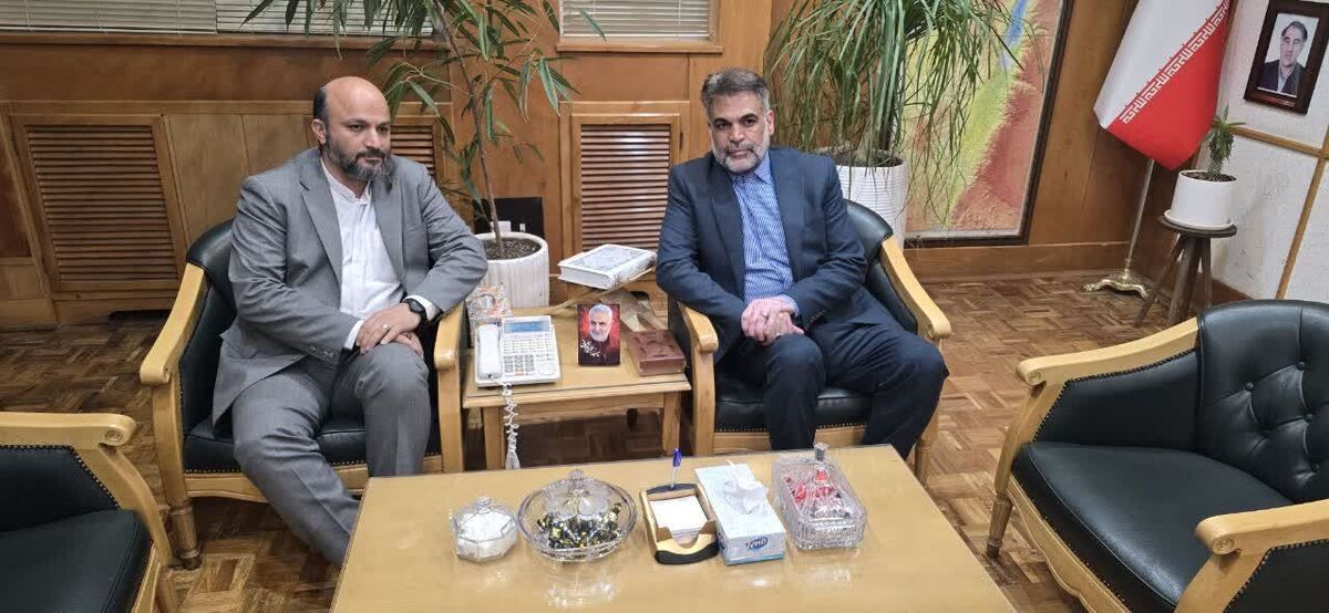معاون وزیر آموزش و پرورش روند اجرای پروژه‌های مدارس بهار و کبودراهنگ را پیگیری کرد