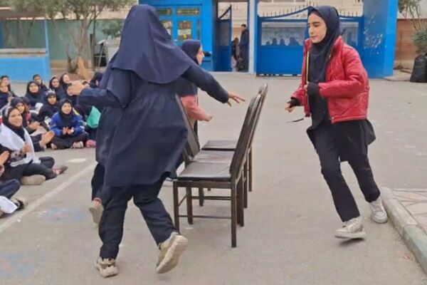 از کلاس درس تا شکوه انقلاب؛ شور دانش آموزی،  شور فجر