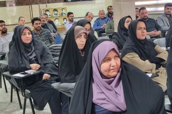 کارگاه مدیریت کلاس و روش‌های نوین تدریس در فیروزکوه: تلفیق هنر تدریس با قدرت فناوری