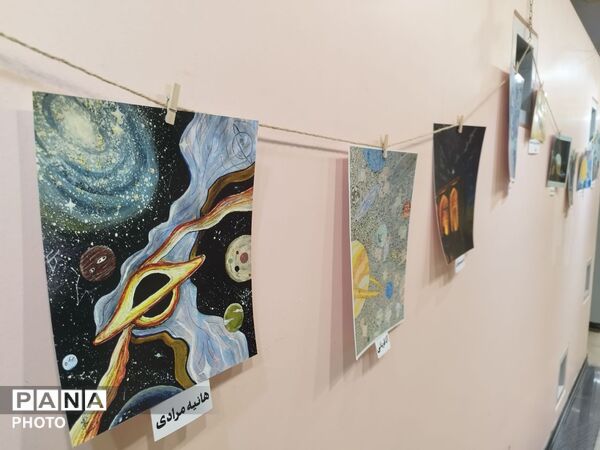آیین اختتامیه سومین جشنواره ملی نجوم ادیب و افتتاح نمایشگاه آثار درکتابخانه مرکزی اصفهان