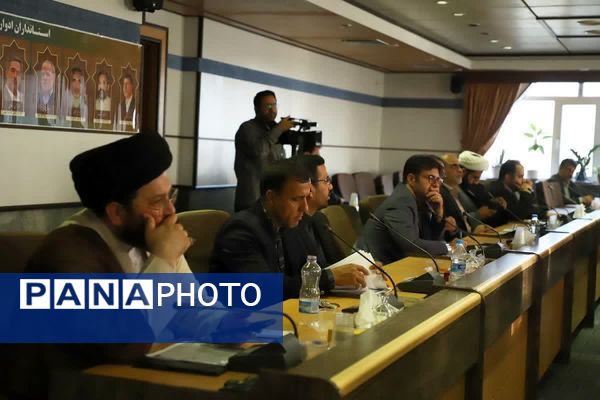 تقدیر از رتبه دوم کنکور سراسری در شورای برنامه‌ریزی آموزش و پرورش قم