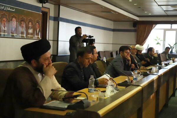 تقدیر از رتبه دوم کنکور سراسری در شورای برنامه‌ریزی آموزش و پرورش قم