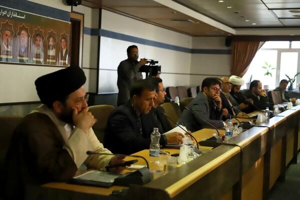 تقدیر از رتبه دوم کنکور سراسری در شورای برنامه‌ریزی آموزش و پرورش قم