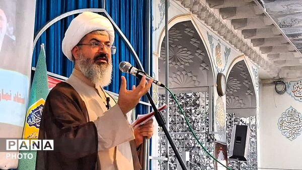 نماز جمعه ای با عطر رمضان در کاشمر 