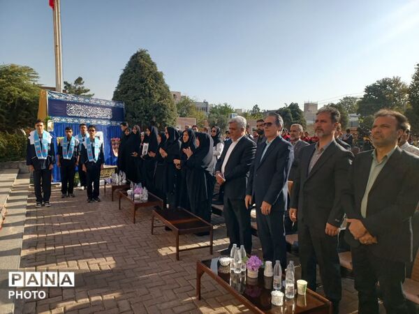 طنین زنگ «مهر، ایثار و شهادت» در هنرستان دارالفنون مشهد