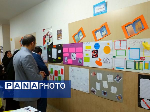 آیین افتتاحیه طرح کانون یاریگران زندگی و برپایی نمایشگاه مبارزه با آسیب‌های اجتماعی در دبیرستان شهید همت ملارد