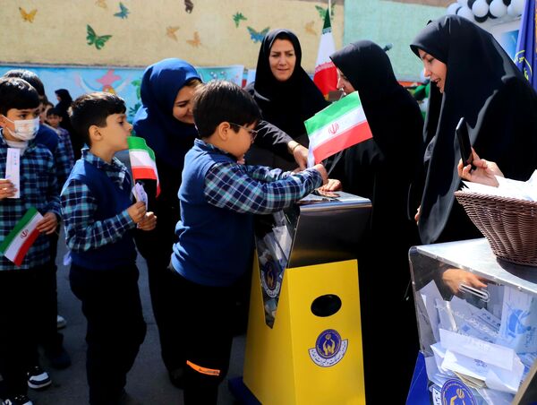 جشن عاطفه‌ها، جشن شکوفه زدن درختان احساس و مهربانی 